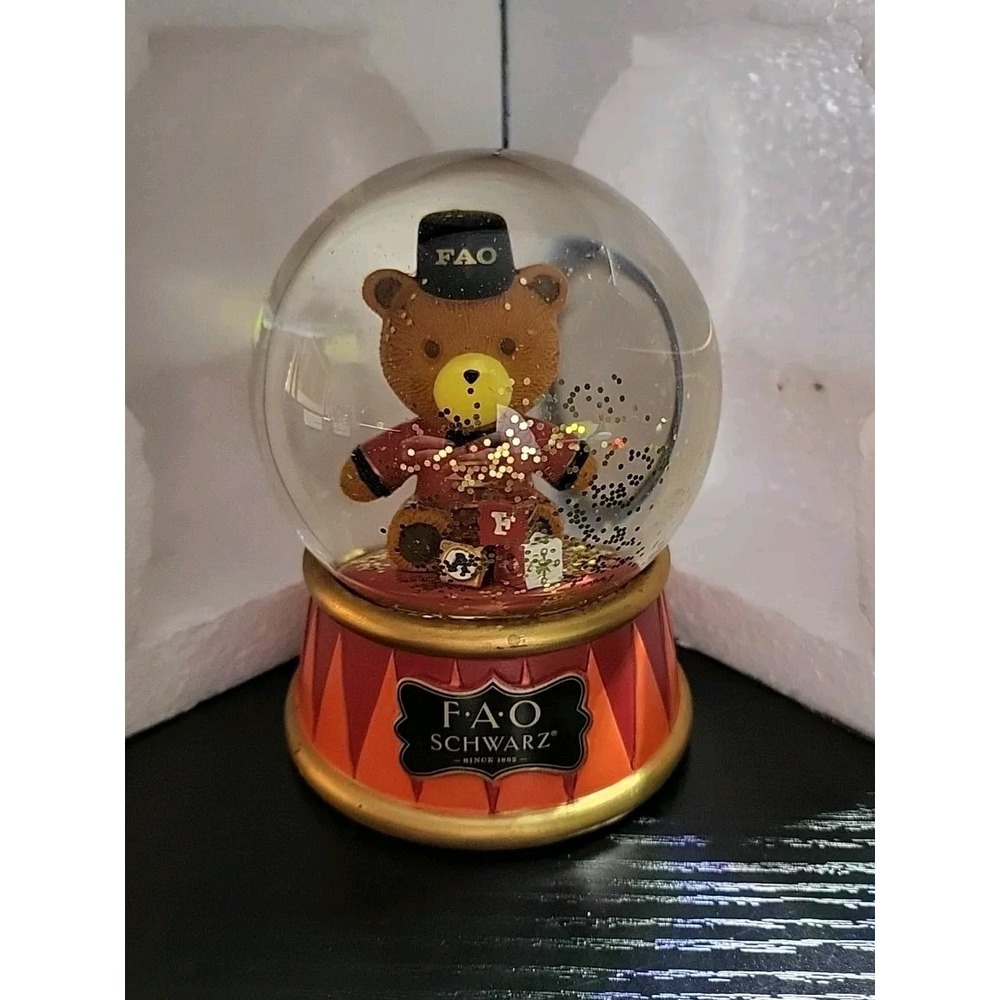 Department 56 FAO Schwarz SNOW GLOBE Bear 🐻